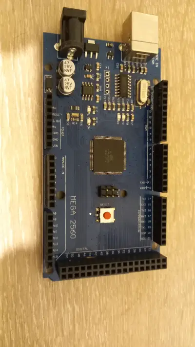 Placa de Desarrollo Arduino Mega 2560 - miniatura 1