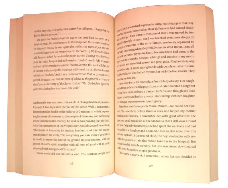 Libro 'Life: My Story Through History' de Pope Francis - 5