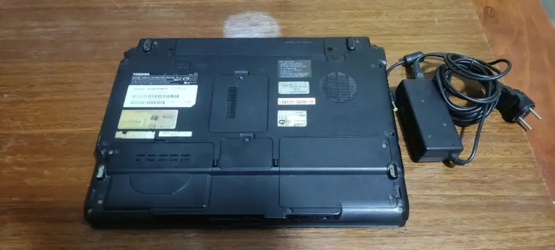 Laptop Toshiba Satellite con Windows 7 - 3