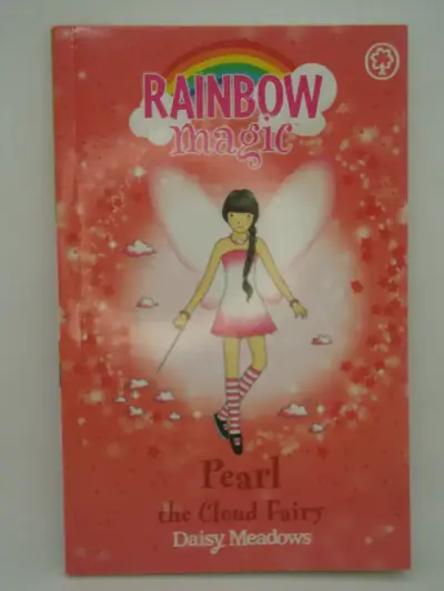Libro infantil 'Pearl the Cloud Fairy' de Daisy Meadows - miniatura 1