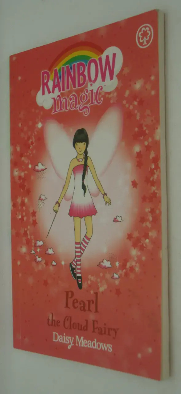 Libro infantil 'Pearl the Cloud Fairy' de Daisy Meadows - 5