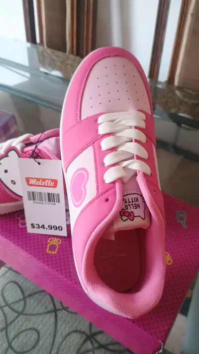 Zapatillas rosadas Hello Kitty para niñas - miniatura 2