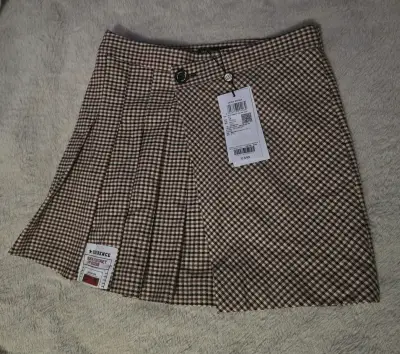Falda a cuadros Vero Moda con pliegues - miniatura 1