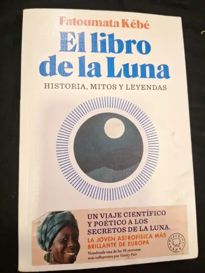 El Libro de la Luna por Fatoumata Kébé - miniatura 1