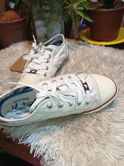 Zapatillas blancas Mustang True Denim casuales - miniatura 1