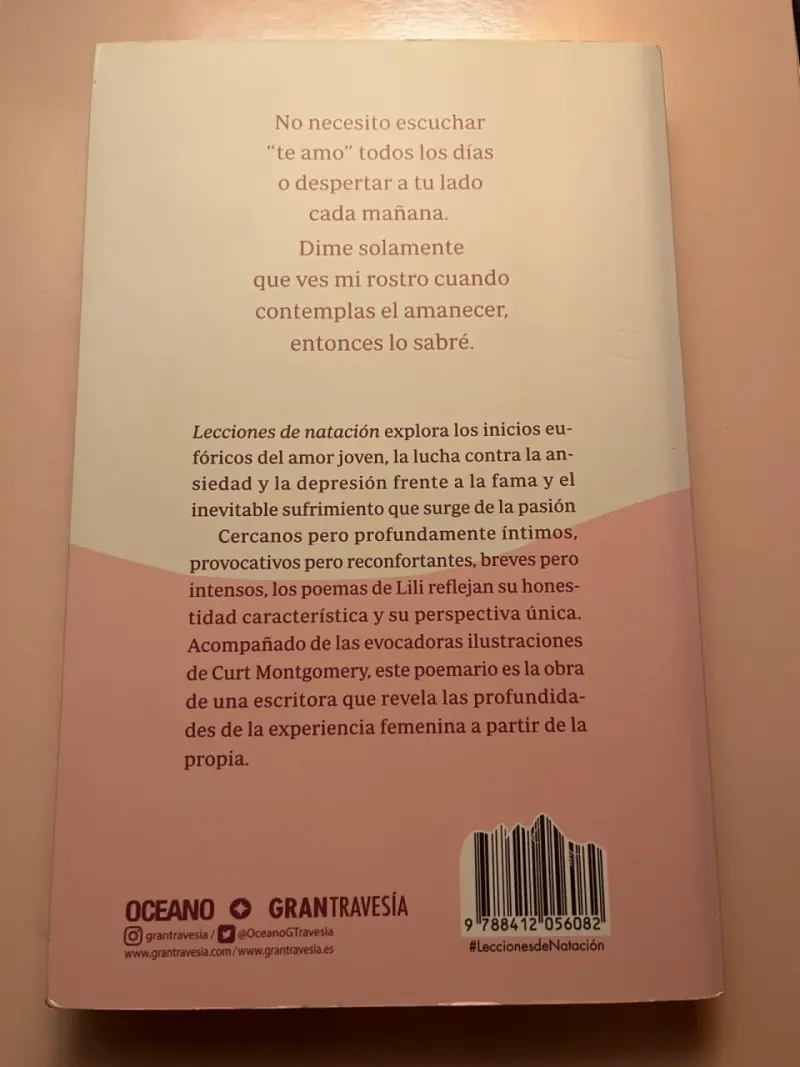 Libro 'Lecciones de Natación' de Lili Reinhart - 2