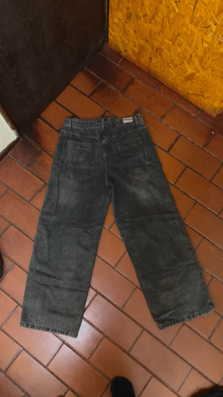 Jeans de mezclilla negros Opposite talla 42 - 2