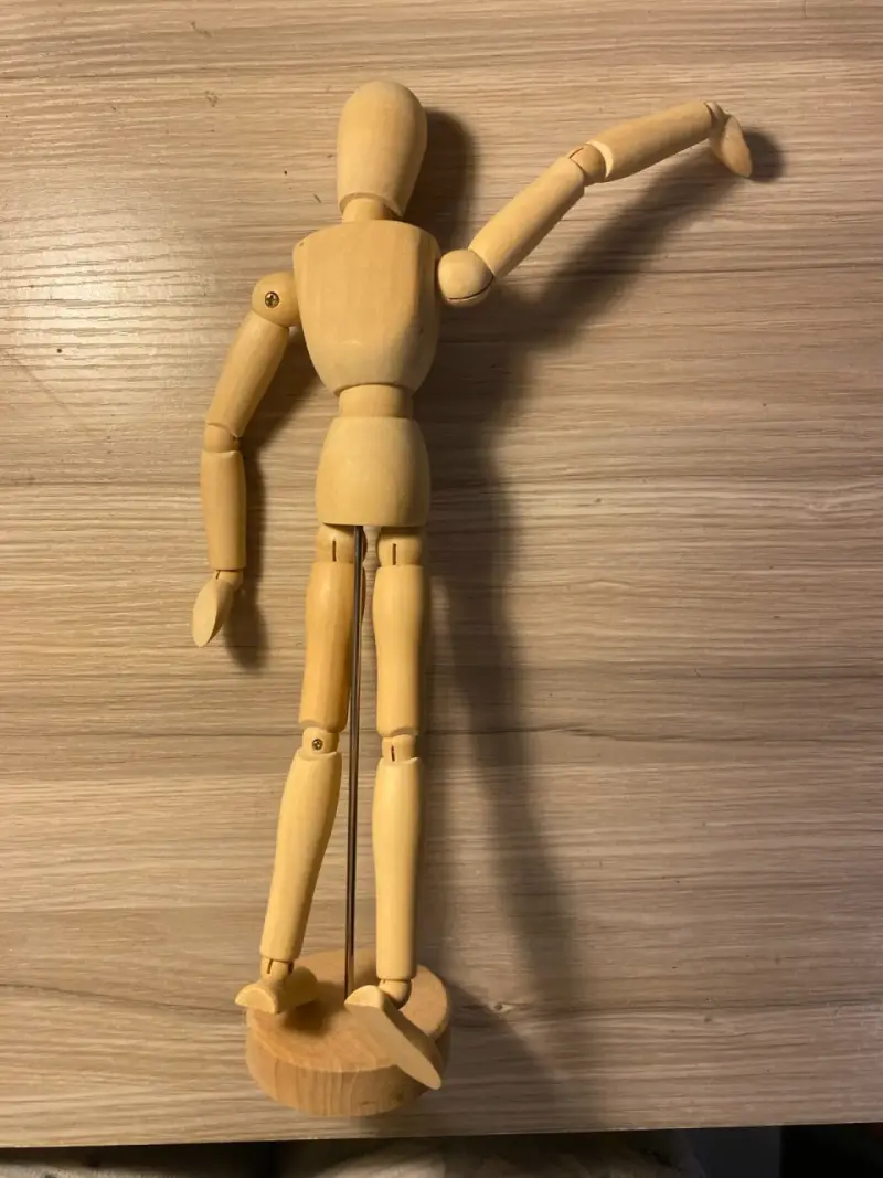 Maniquí articulado de madera para dibujo - 2