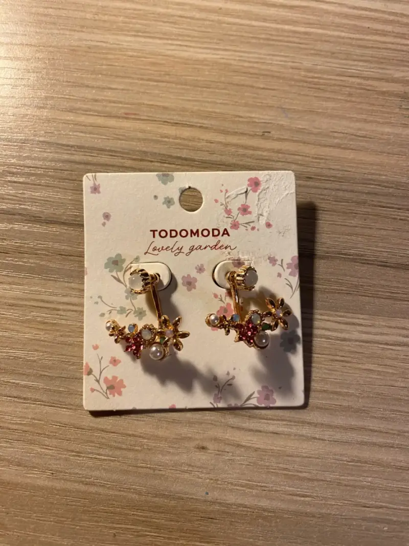 Aros florales dorados con perlas y cristales - 4