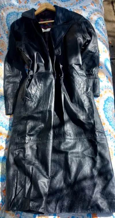 Abrigo de cuero negro Neiman Marcus - miniatura 1