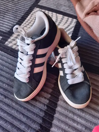 Zapatillas adidas - miniatura 1