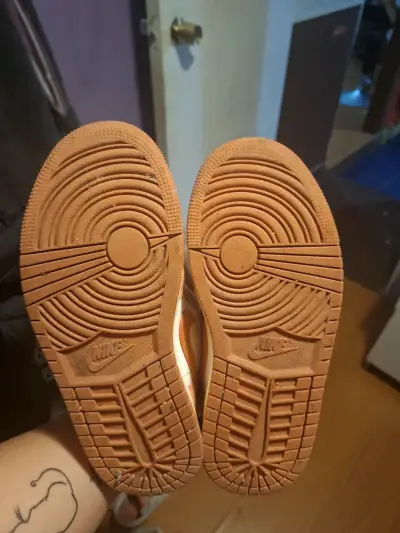 Zapatillas Nike Air Jordan Retro Rosadas - miniatura 1