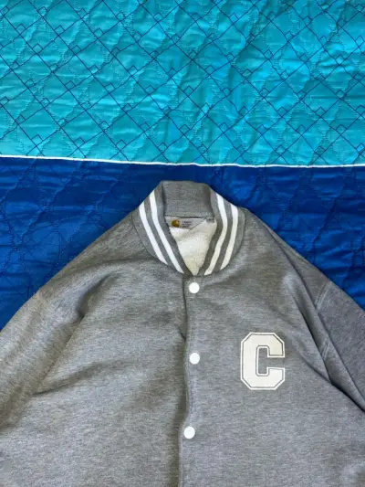 Chaqueta Carhartt varsity gris  Talla L Algodom - miniatura 3