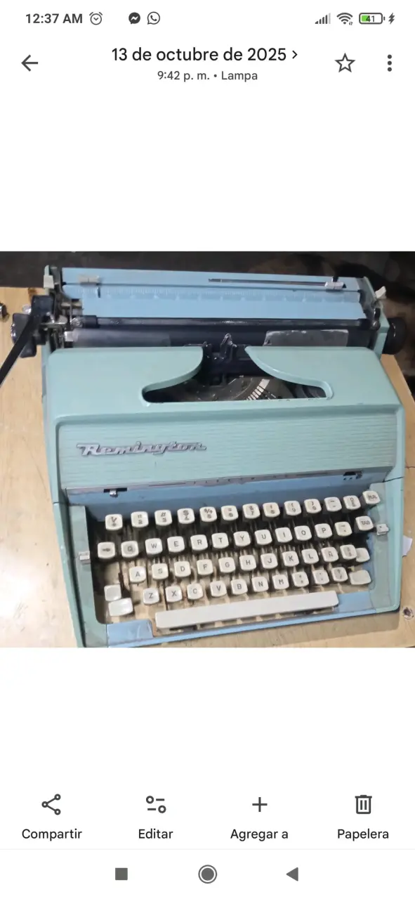 Máquina de escribir vintage Remington azul