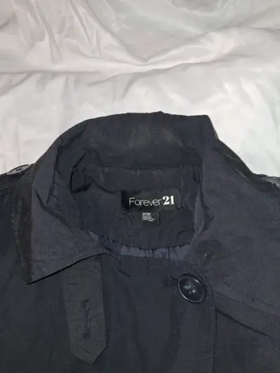 Abrigo negro Forever 21 para mujer - miniatura 1
