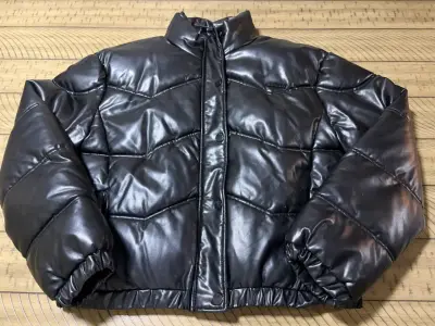 Chaqueta acolchada negra - miniatura 1