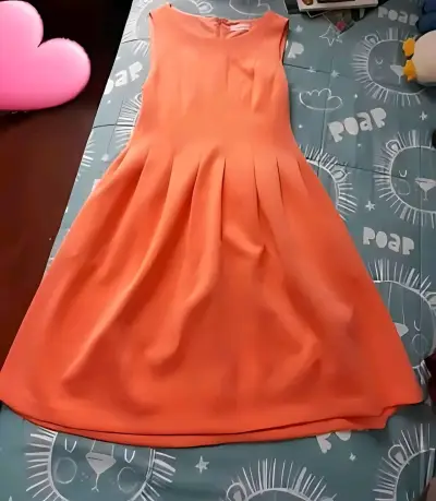 Vestido naranja Calvin Klein elegante - miniatura 2