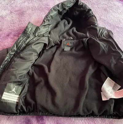 Chaqueta acolchada negra Air Jordan para niño - miniatura 2