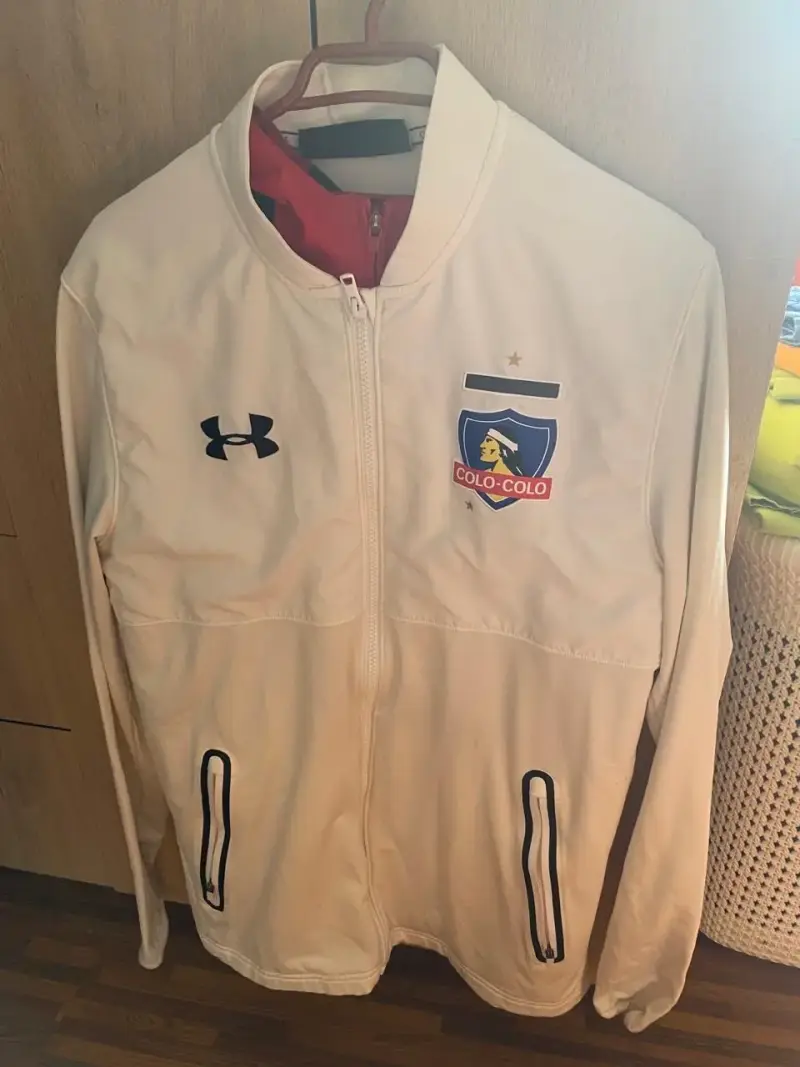 Chaqueta deportiva Colo-Colo Under Armour blanca