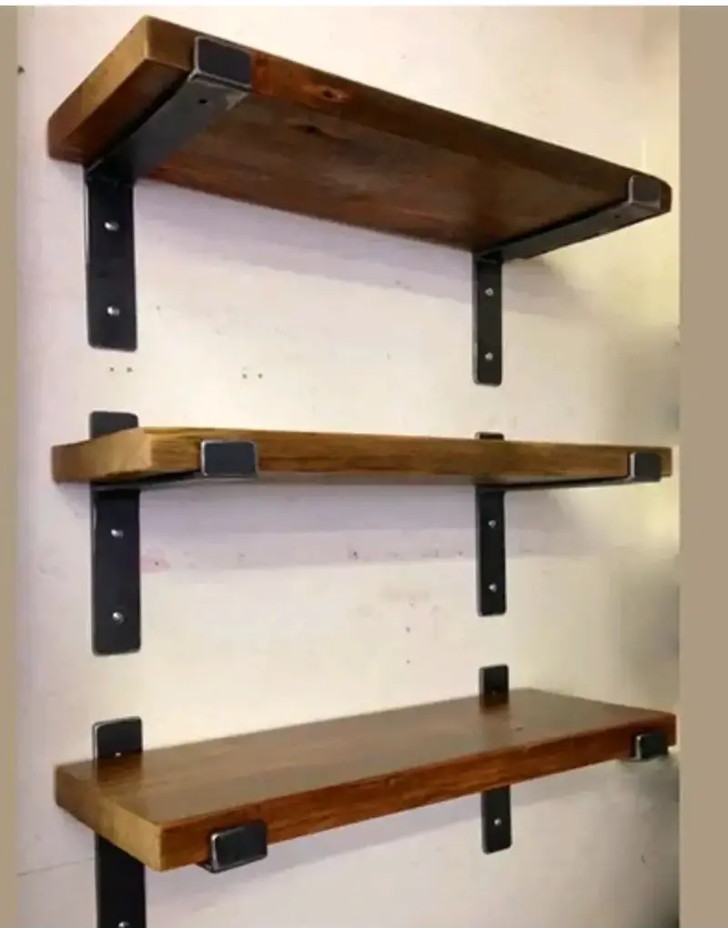 Estantes flotantes de madera con soportes metálicos - 2