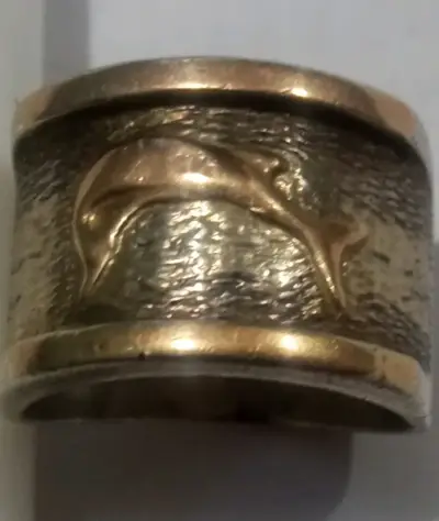 Anillo de plata 980 con diseño de delfín oro 18 k - miniatura 1