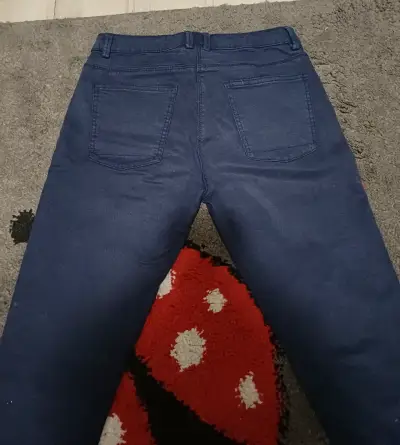 Pantalon azul marino de mujer - miniatura 2