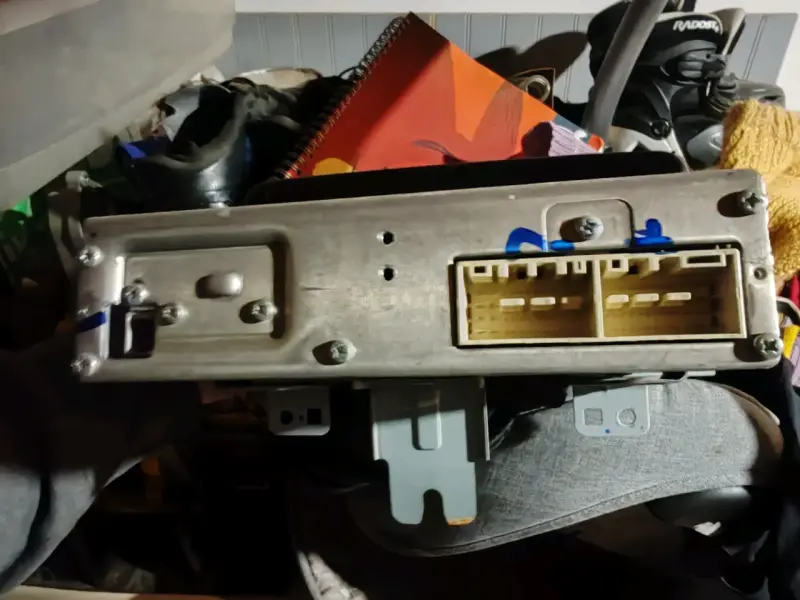 Radio de auto con Bluetooth y control de medios - 3