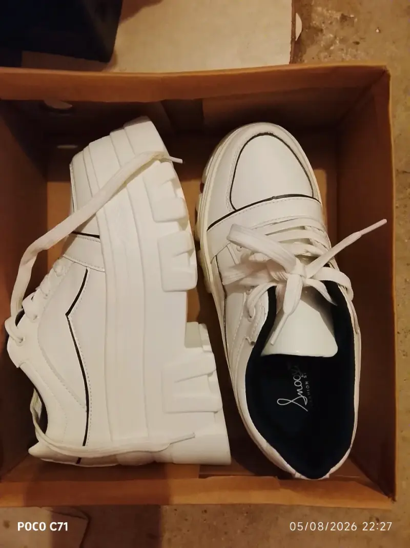 Zapatillas blancas de plataforma para mujer