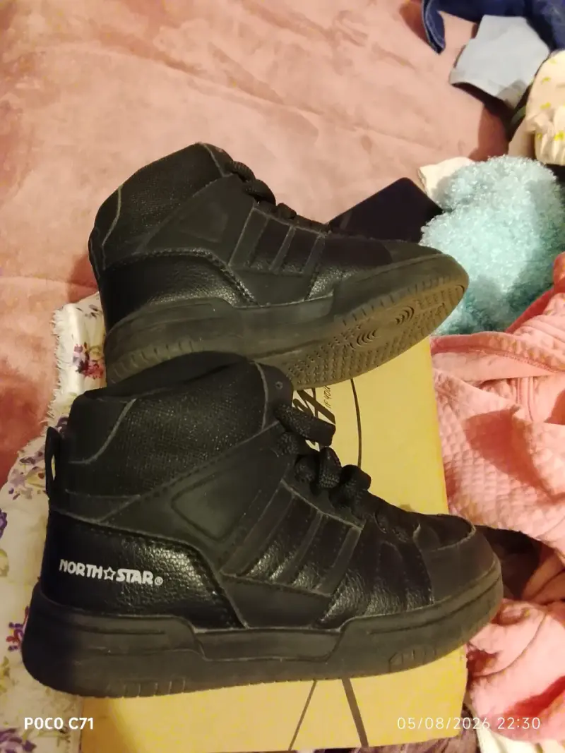 Zapatillas altas negras North Star para niño