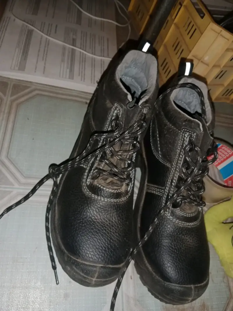 Botas de seguridad negras para trabajo