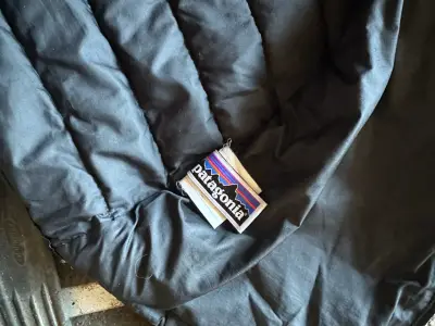 Chaqueta acolchada  Patagonia para niño - miniatura 4