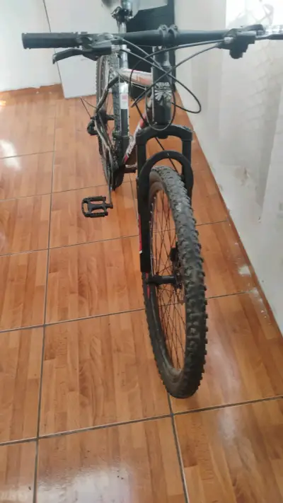 Bicicleta Racer XTR-6 montaña negra - miniatura 2
