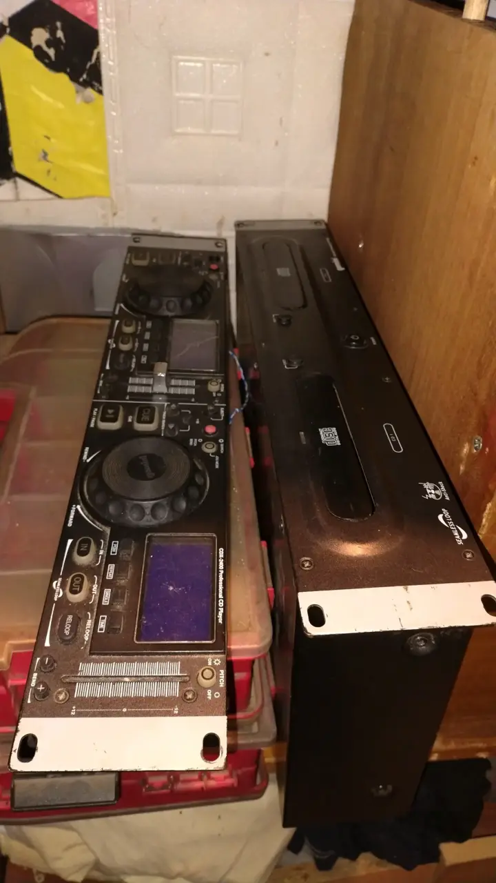 Reproductor de CD Profesional Gemini CDM-3600 - 2
