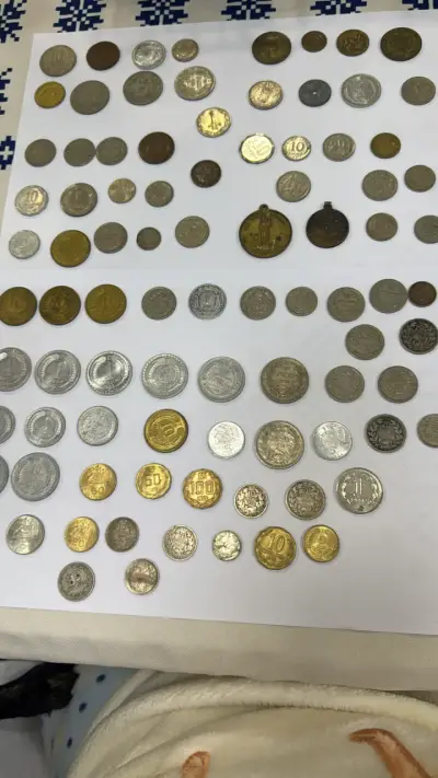 Colección de monedas y billetes antiguos - miniatura 1