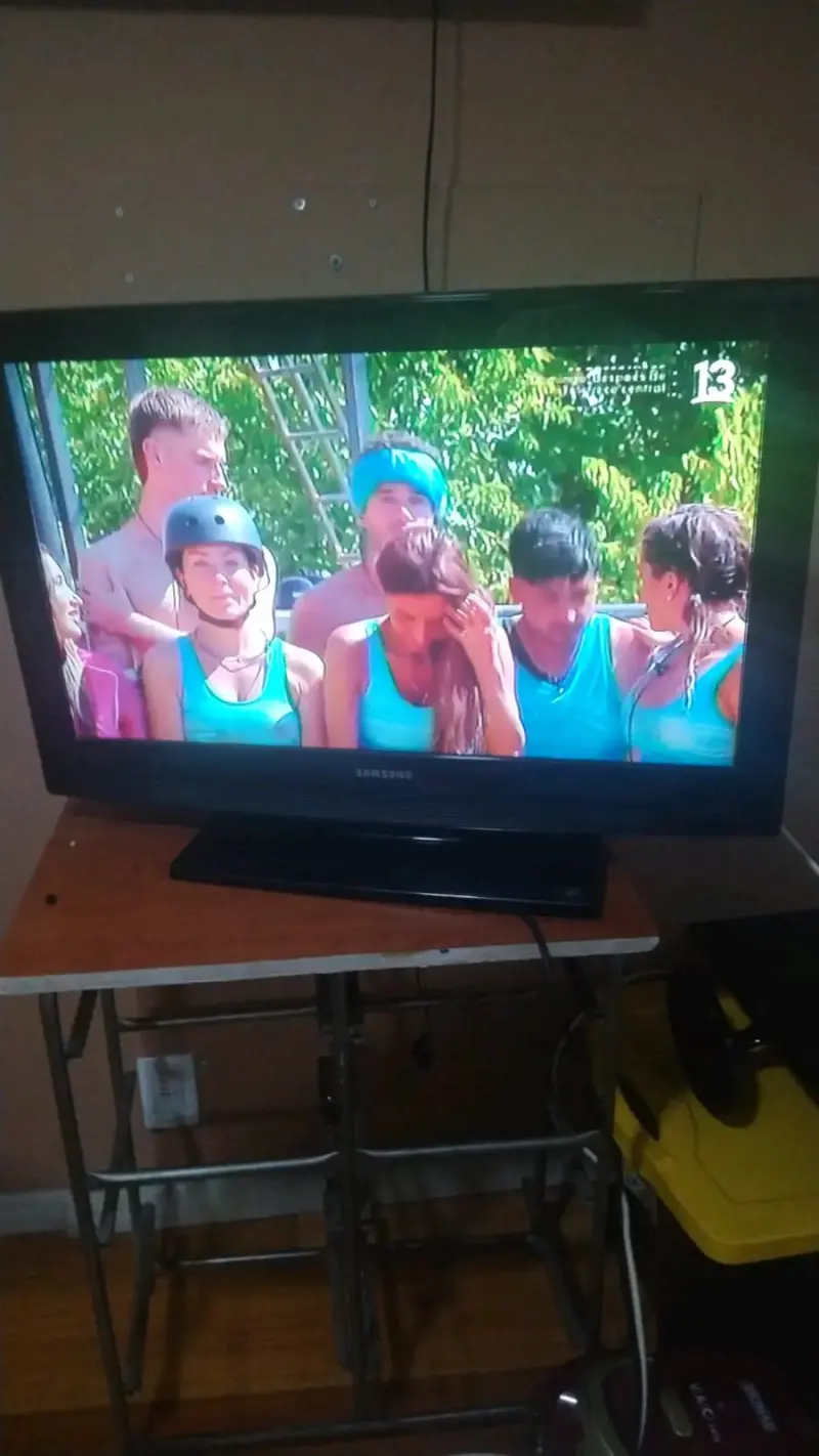 Televisor Samsung de 32 pulgadas - 4