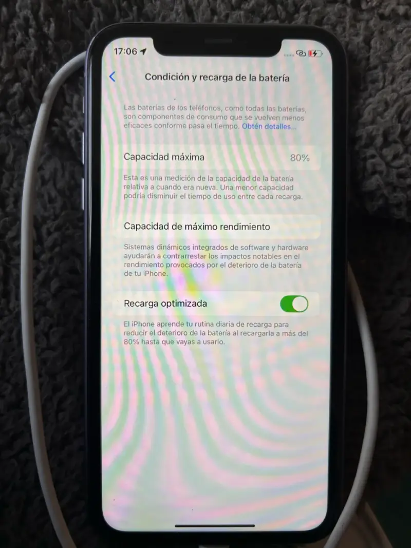 iPhone 11 en buen estado color lila - 2