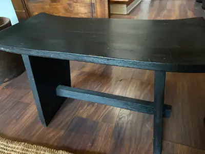 Bancos de madera negros - miniatura 3