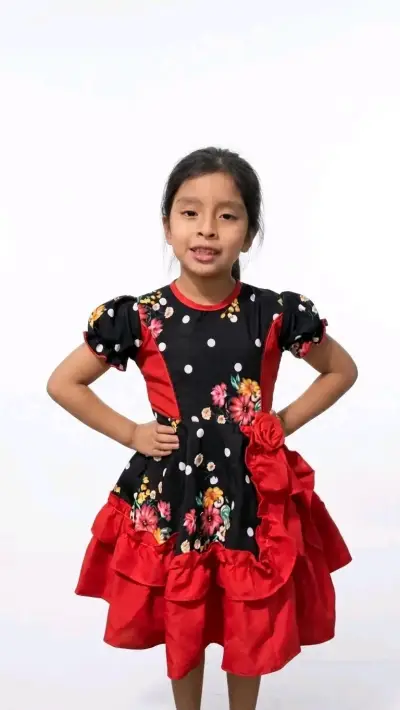 Vestido infantil de huasa negro con flores - miniatura 1
