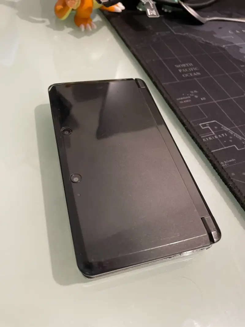 Consola Nintendo 3DS Negra en Buen Estado - 2