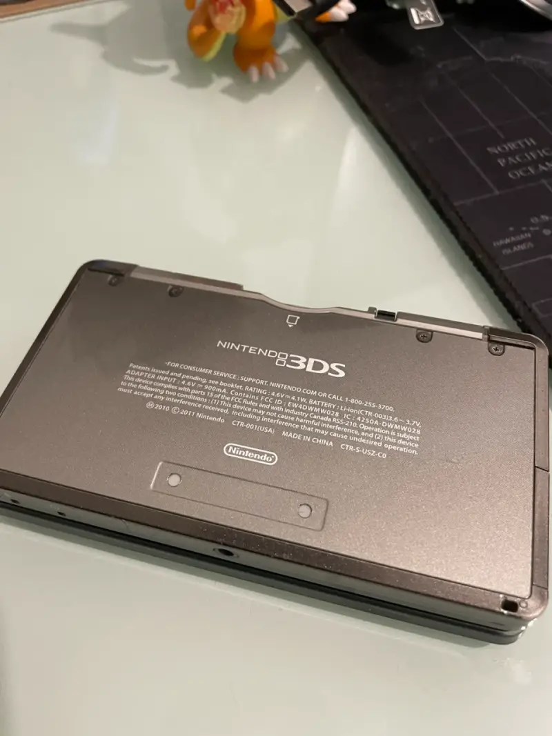 Consola Nintendo 3DS Negra en Buen Estado - 3