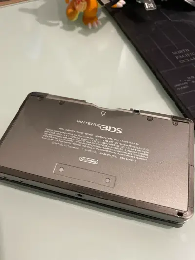 Consola Nintendo 3DS Negra en Buen Estado - miniatura 3