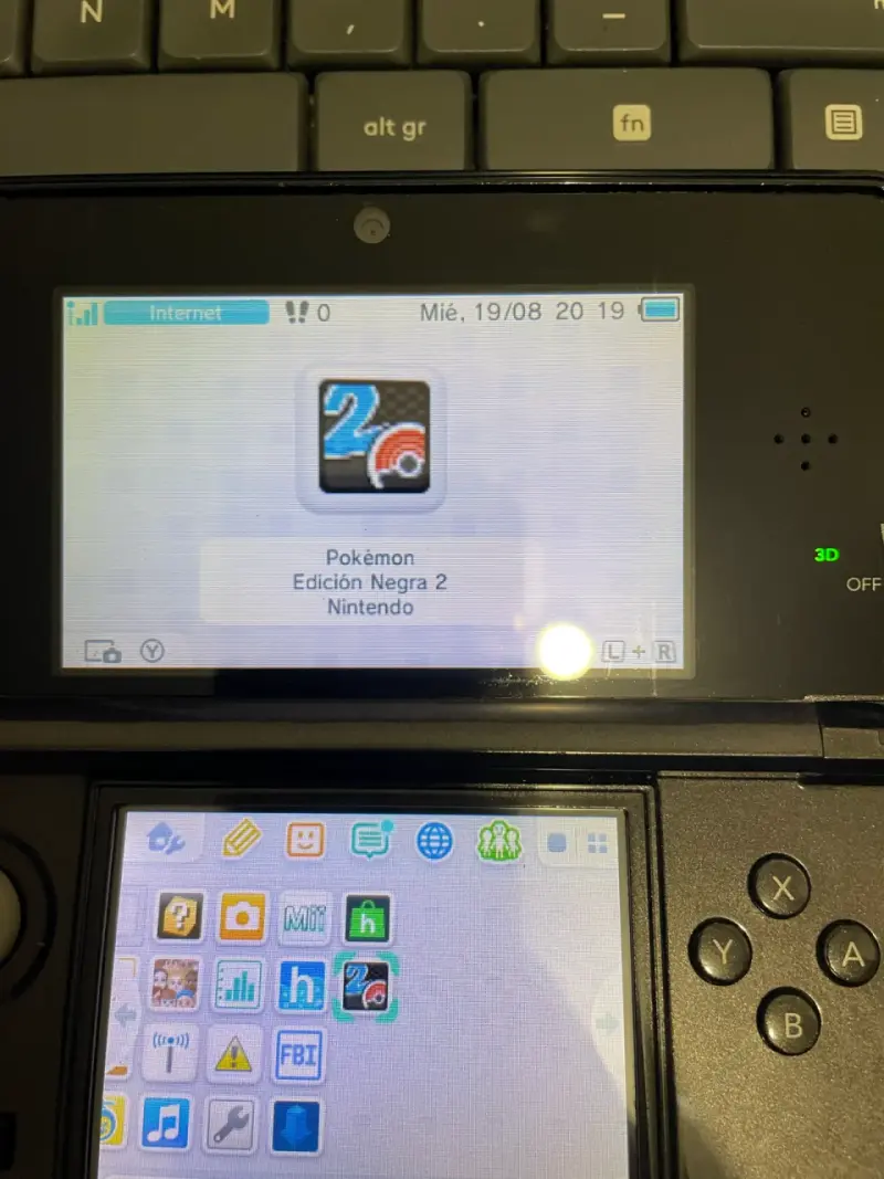 Consola Nintendo 3DS Negra en Buen Estado - 4