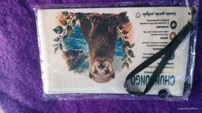 Estuche de tela con diseño de colibrí - miniatura 3