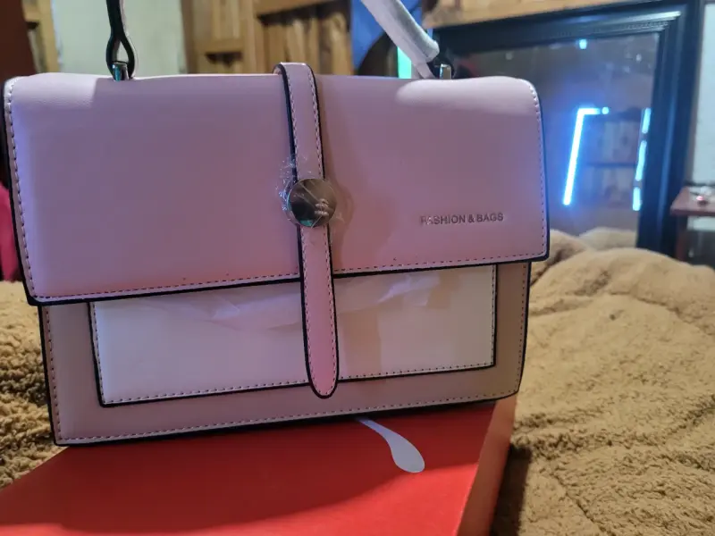 Cartera de mano rosa elegante - 4
