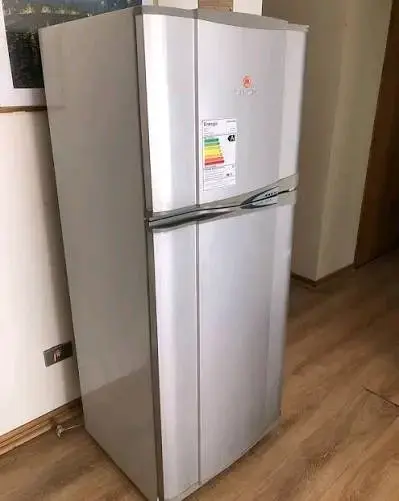Refrigerador Top Mount Fensa en buen estado - 3