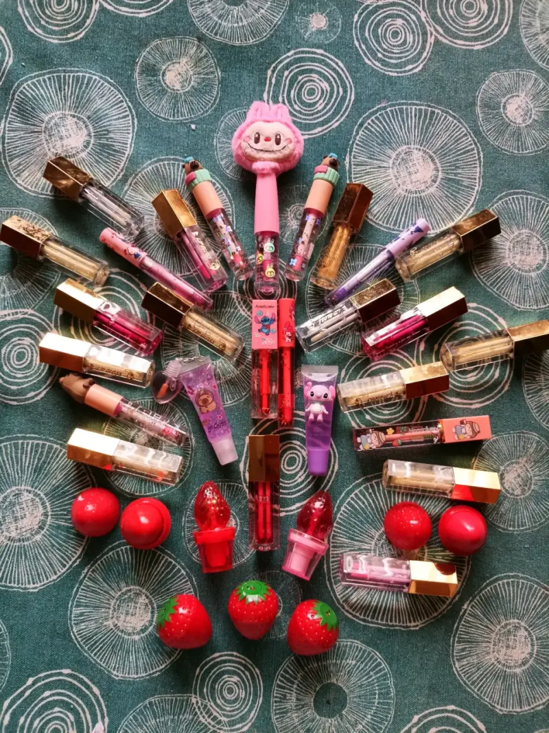 Set de brillos labiales y bálsamos frutales