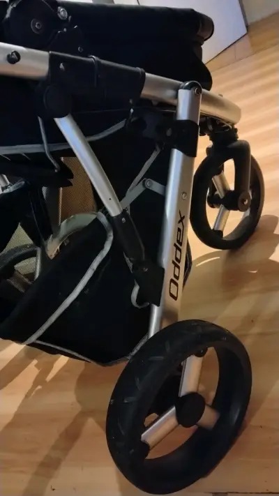 Coche de bebé Infanti Style negro con capota - miniatura 4