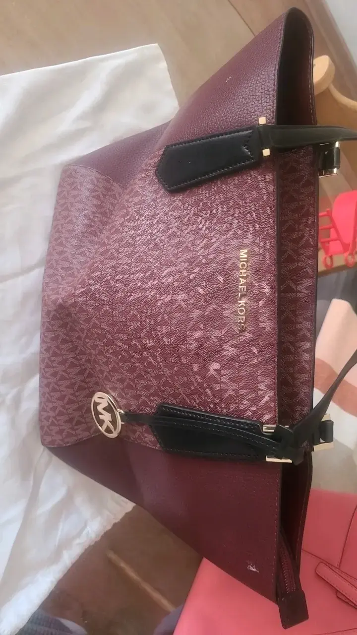 Bolso tote Michael Kors burdeos elegante - 1