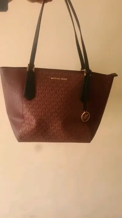 Bolso tote Michael Kors burdeos elegante - miniatura 3
