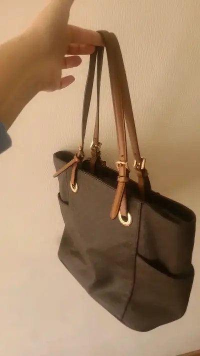 Mk Bolso tote marrón con asas ajustables - miniatura 2